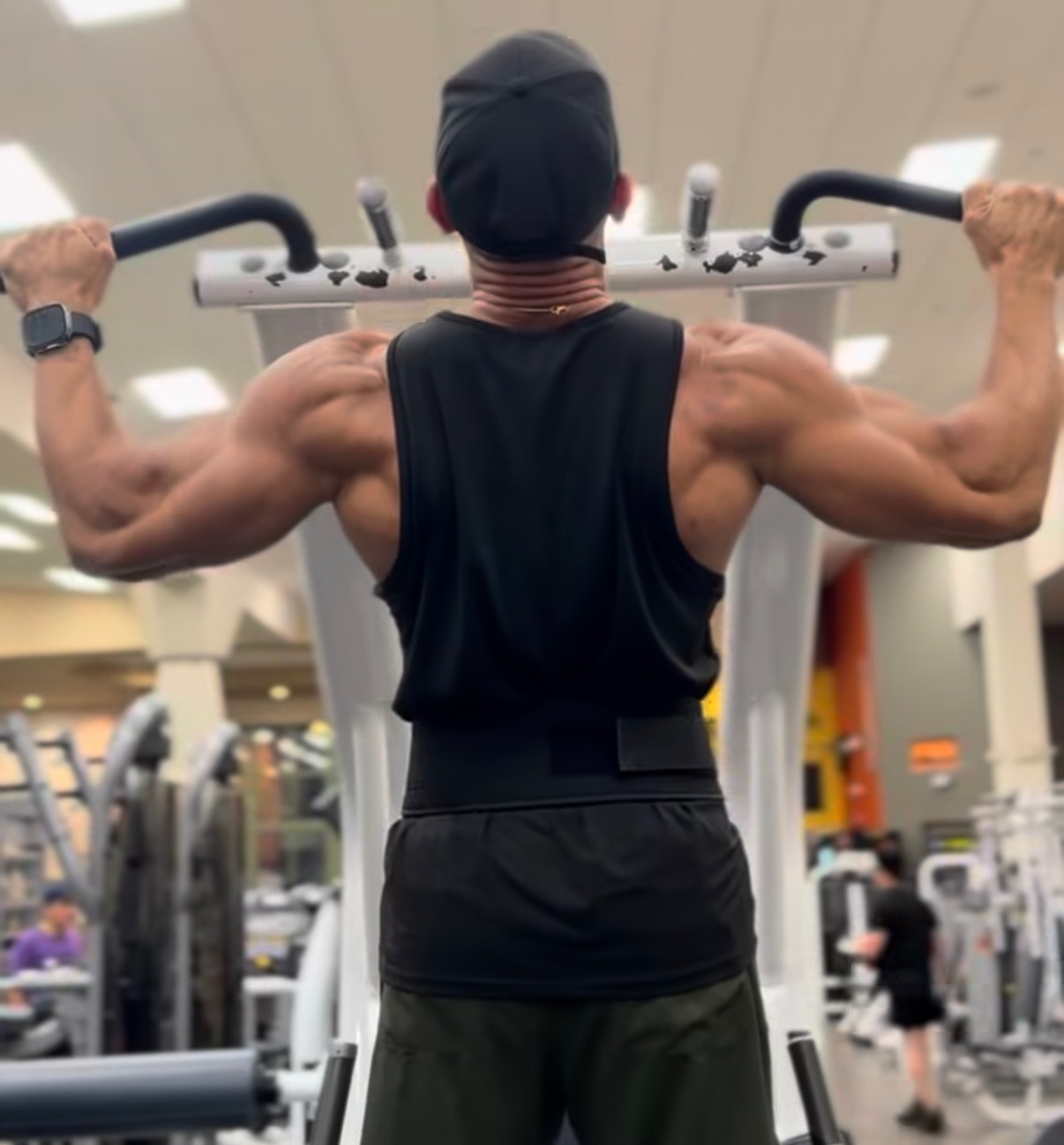 Back and shoulder development on lat pulldown
